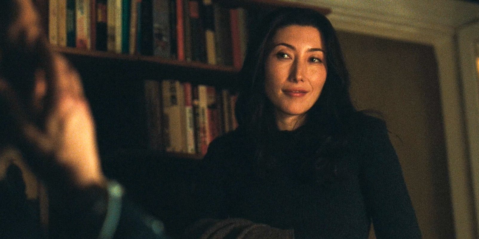 Dichen Lachman dans Severance Saison 2 Épisode 7